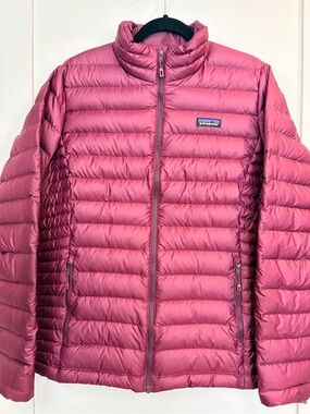 Patagonia Women’s Down Jacket Burgundy XL Lightweight Goose Down